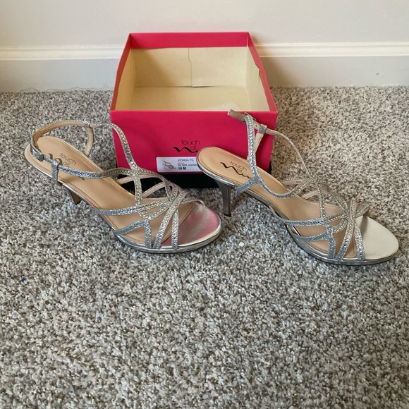 Touch of Nina Heels - Picture 3 of 3